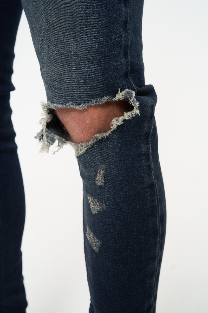 DUBAI - RIPPED KNEE JEANS